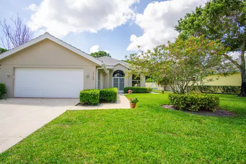 7745 SE Bay Cedar, Hobe Sound, FL 33455