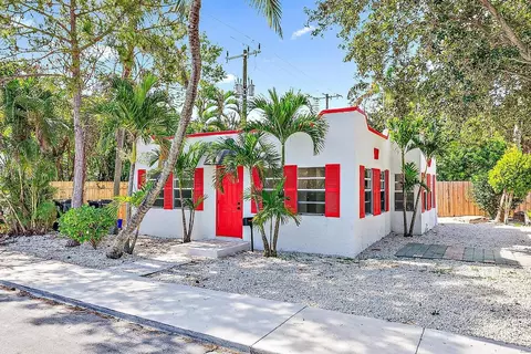 113 3rd Ave S, Lake Worth Beach, FL 33460