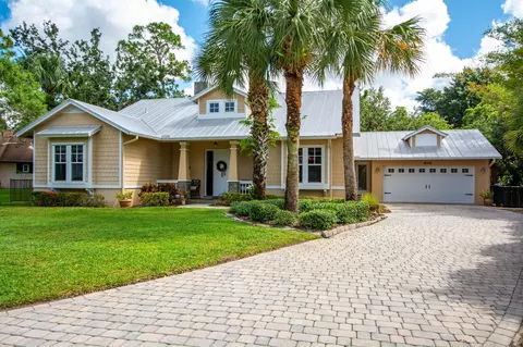 8313 SW Bent Oak Ct, Stuart, FL 34997