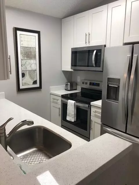 2871 N Oakland Forest Dr #306, Oakland Park, FL 33309