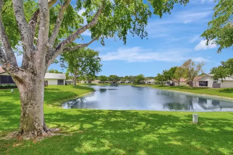 4943 Boxwood Cir, Boynton Beach, FL 33436