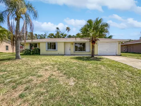 2267 SE Seafury Ln, Port Saint Lucie, FL 34952