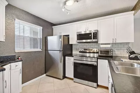 3200 Holiday Springs Blvd #208, Margate, FL 33063