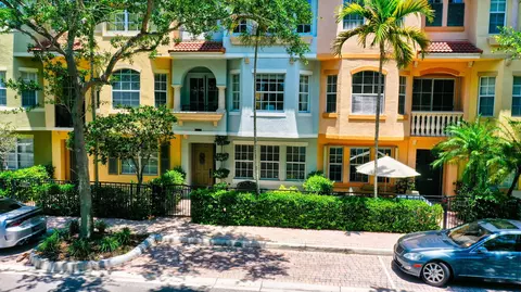 2506 San Pietro Cir, Palm Beach Gardens, FL 33410