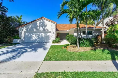 561 SW 15th St, Boca Raton, FL 33432