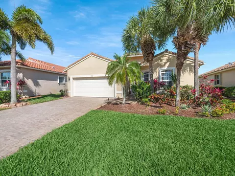 308 NW Shoreline Cir, Port Saint Lucie, FL 34986