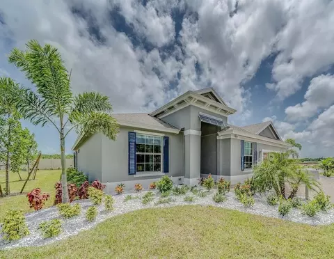 6347 High Pointe Cir, Vero Beach, FL 32967