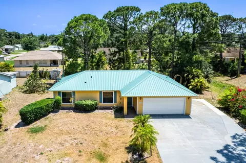 1755 17th Ln SW, Vero Beach, FL 32962