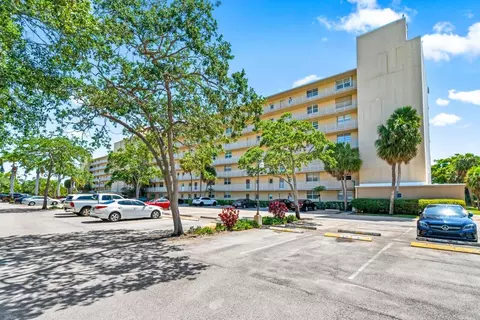 5700 NW 2nd Ave #403, Boca Raton, FL 33487