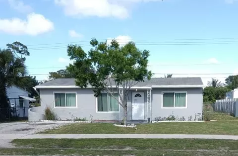 3710 S 55th Ave, Greenacres, FL 33463