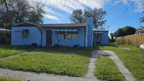 916 Troy, West Palm Beach, FL 33409