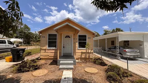 816 S A St, Lake Worth Beach, FL 33460