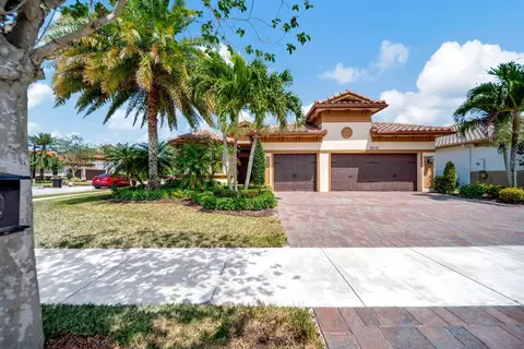 9010 Lakeview Pl, Parkland, FL 33076
