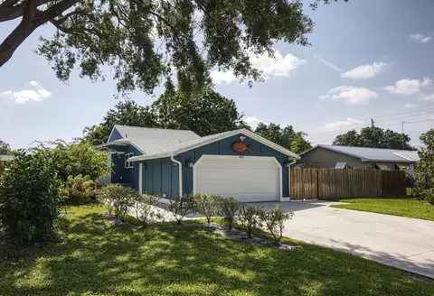 5018 SE Alicia St, Stuart, FL 34997