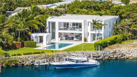 807 Bailey, Boca Raton, FL 33487