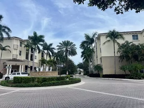 4 Renaissance #212, Boynton Beach, FL 33426