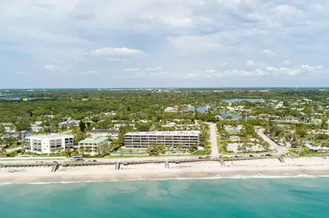 4141 Ocean Dr #401, Vero Beach, FL 32963