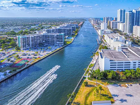 3800 S Ocean Dr #1021, Hollywood, FL 33019