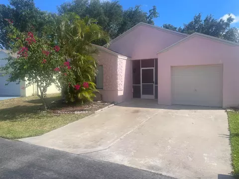 4 Beckley Pl, Boynton Beach, FL 33426