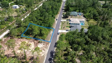 2116 Jackson Ave, Alva, FL 33920