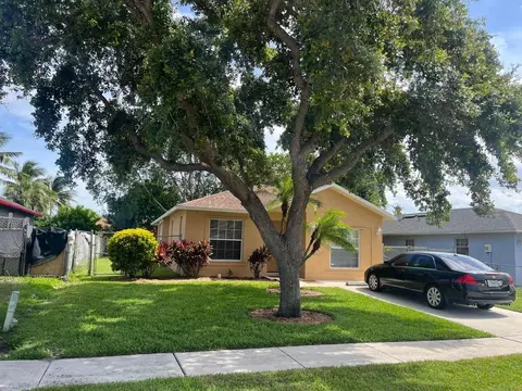 2625 W 28th, Riviera Beach, FL 33404