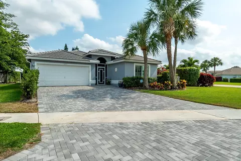 1659 S Club Dr, Wellington, FL 33414