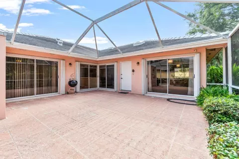 2802 Lakemont Ct, Palm Beach Gardens, FL 33403
