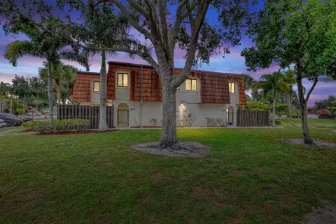 2227 White Pne #C, Greenacres, FL 33415