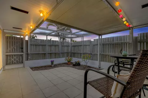 44 East Ct, Royal Palm Beach, FL 33411