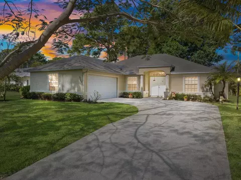1727 14th Ave SW, Vero Beach, FL 32962