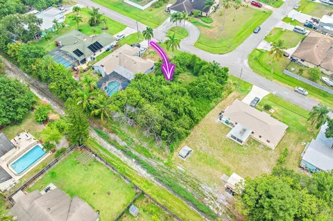 1432 SW Irving St, Port St Lucie, FL 34983