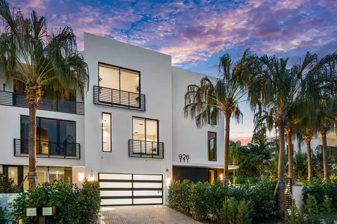 926 Kenmont Ln, Delray Beach, FL 33483