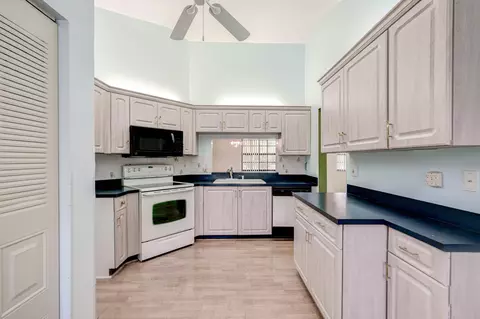 3339 Jog Park #4121, Greenacres, FL 33467