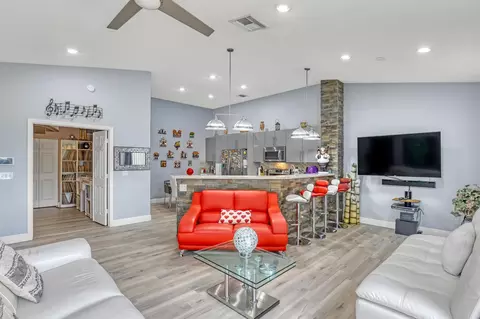820 NW 42nd Pl, Pompano Beach, FL 33064