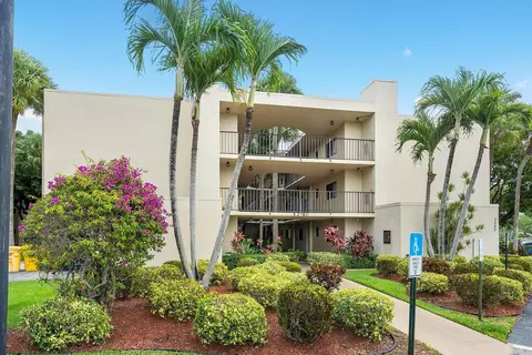 5280 Las Verdes Cir #111, Delray Beach, FL 33484