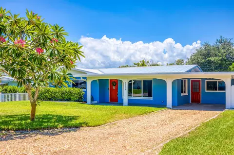 3374 NE Sandra Dr, Jensen Beach, FL 34957