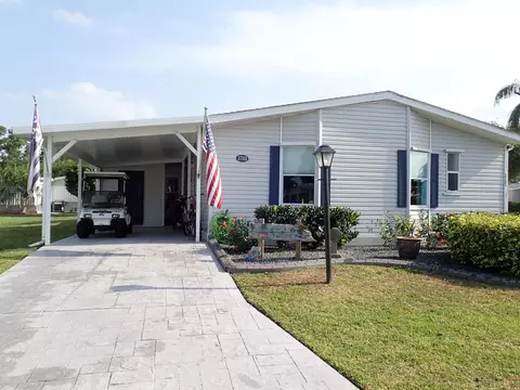 3785 Honeysuckle Ct, Port Saint Lucie, FL 34952