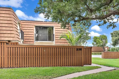 3900 County Line #23B, Tequesta, FL 33469