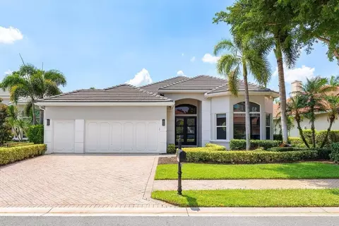135 Banyan Isle Dr, Palm Beach Gardens, FL 33418