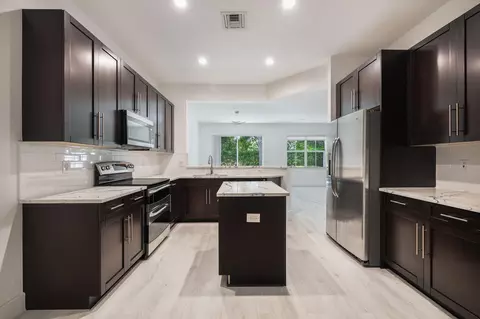 126 W Prive Cir, Delray Beach, FL 33445
