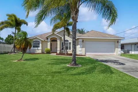 297 SW Whitmore, Port Saint Lucie, FL 34984