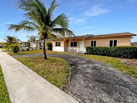 7708 SW 6th Ct, North Lauderdale, FL 33068