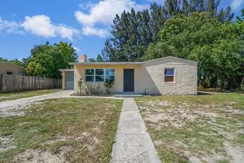 615 Aspen, West Palm Beach, FL 33409