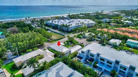 1025 Casuarina Rd #7, Delray Beach, FL 33483