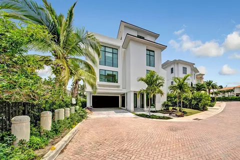 844 Oceanside Dr, Juno Beach, FL 33408
