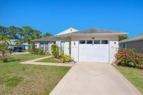6800 Picante Cir, Fort Pierce, FL 34951