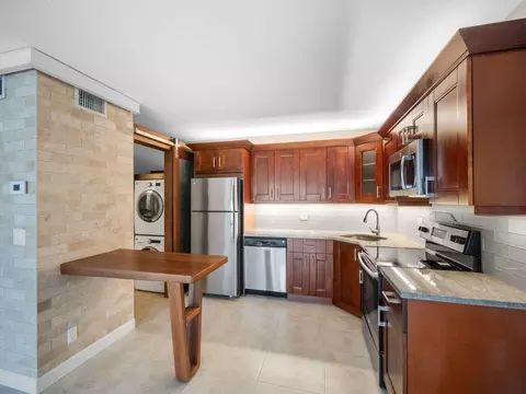 1106 Green Pine Blvd #E2, West Palm Beach, FL 33409