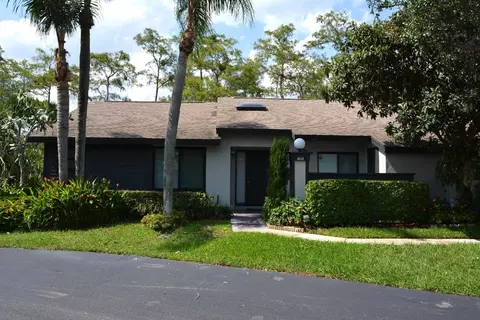 460 Long Bow, Royal Palm Beach, FL 33411