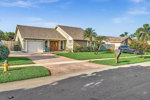 8440 NW 5, Pembroke Pines, FL 33024