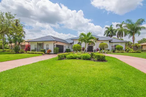 9515 Laurelwood Ct, Fort Pierce, FL 34951